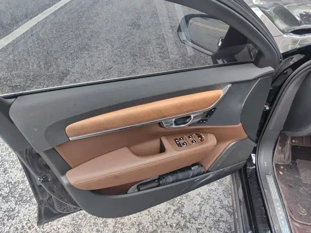 Volvo S90 — Фото автомобиля 7