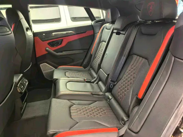 Lamborghini Urus — Фото автомобиля 12