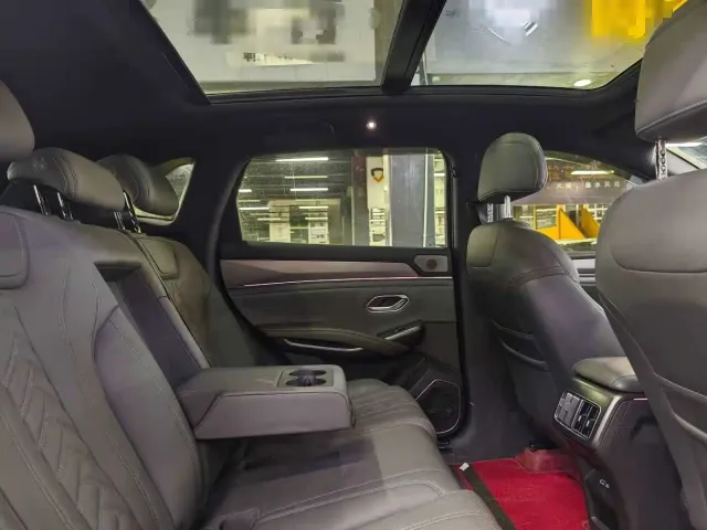 BYD Song L DM-i — Фото автомобиля 9