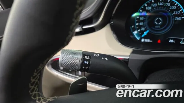 Genesis GV70 2.5T Бензин AWD — Фото автомобиля 27