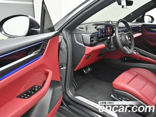 Porsche Macan — Фото автомобиля 11