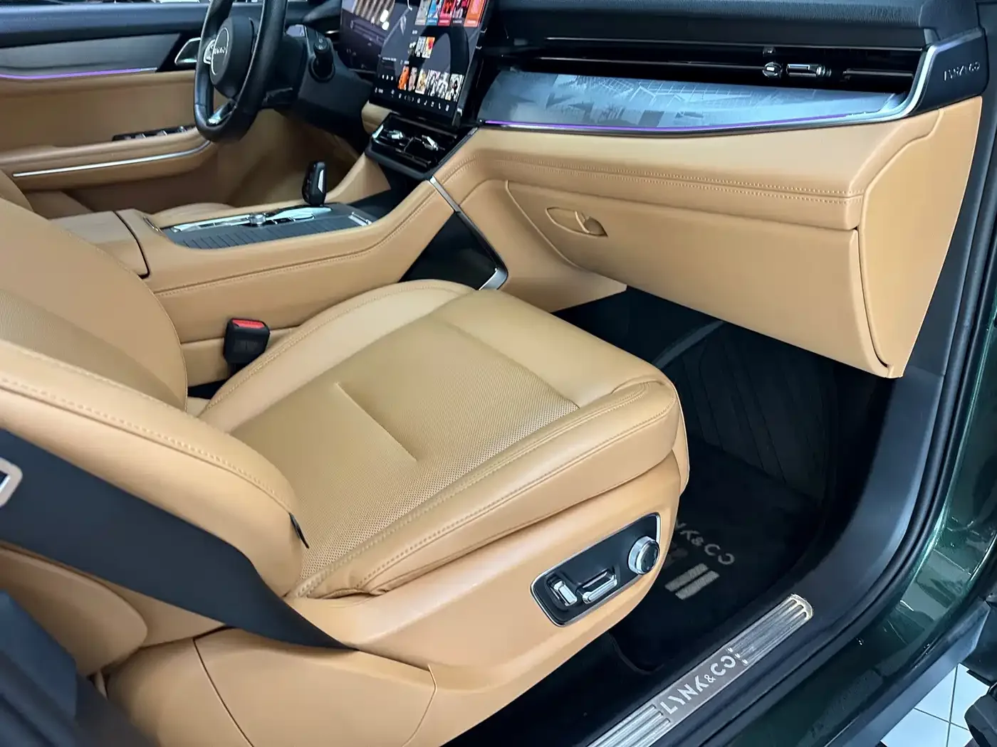 Lynk & Co Lynk & Co 09 EM-P 2024 2.0TD EM-P AWD ULTRA 6-Seater — Фото автомобиля 21
