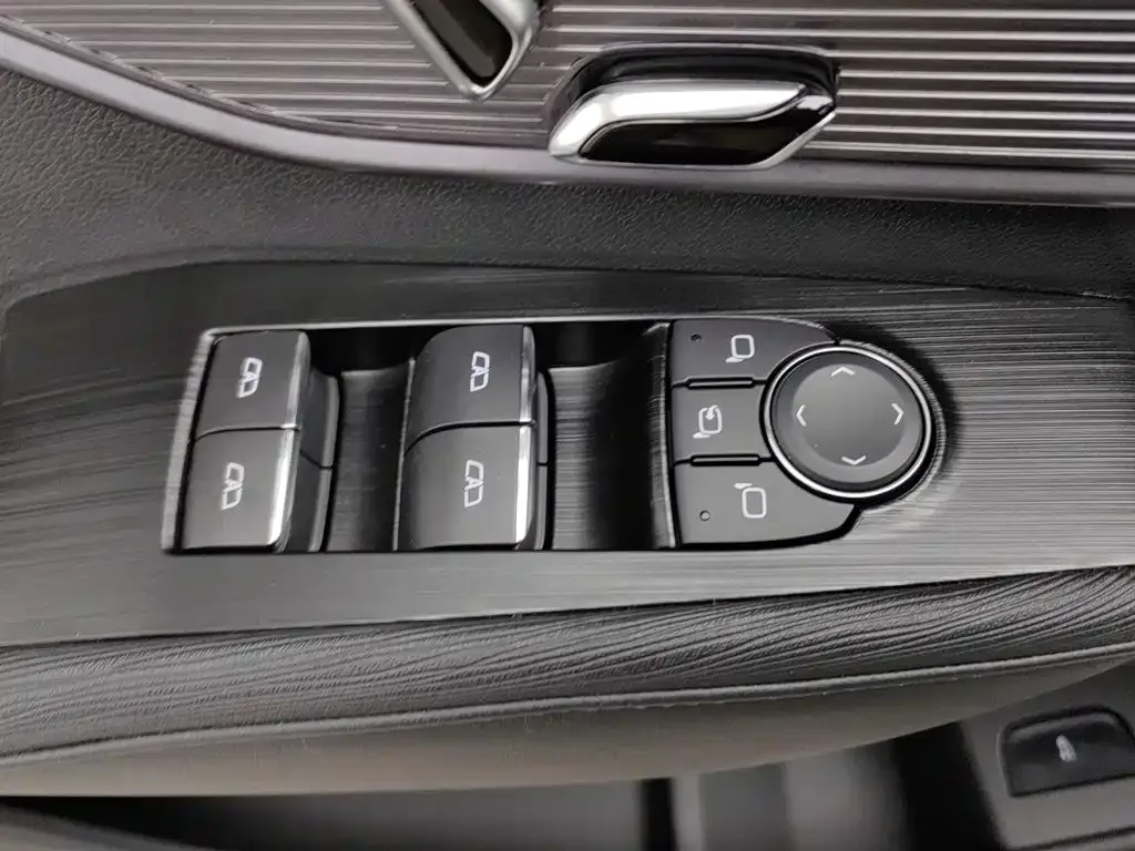 Buick LaCrosse 2023 28T Premium Edition — Фото автомобиля 9