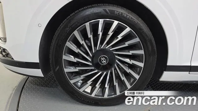 Hyundai Grandeur GN7 — Фото автомобиля 5