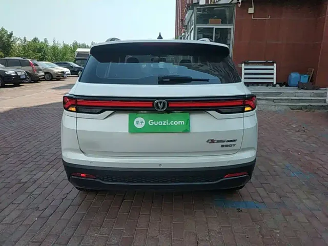 Changan CS35 Plus — Фото автомобиля 5