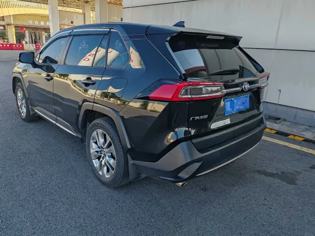 Toyota Wildlander — Фото автомобиля 2