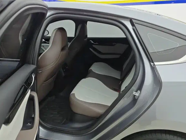 BYD Qin PLUS — Фото автомобиля 11