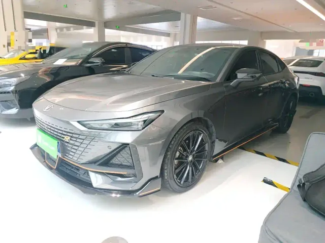 Фотография автомобиля — Changan UNI-V