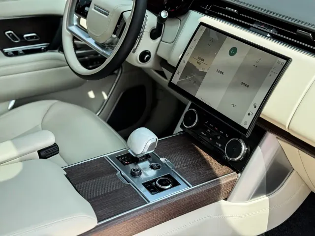 Land Rover Range Rover — Фото автомобиля 10