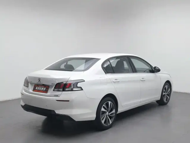 Peugeot 408 — Фото автомобиля 2