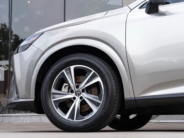 Lexus RX — Фото автомобиля 8