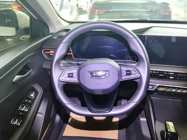 Geely Binrui — Фото автомобиля 10