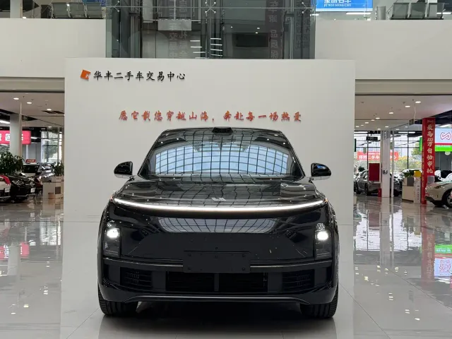 Li Auto L9 — Фото автомобиля 3