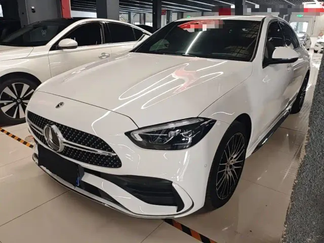 Фотография автомобиля — Mercedes-Benz C-Class