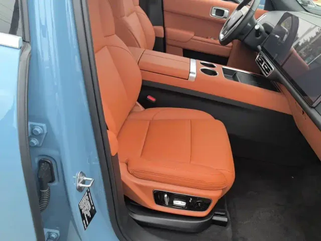 Li Auto L7 — Фото автомобиля 24