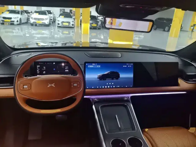 Xpeng G9 — Фото автомобиля 9