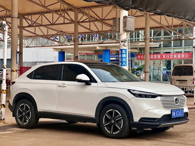Honda Vezel — Фото автомобиля 3