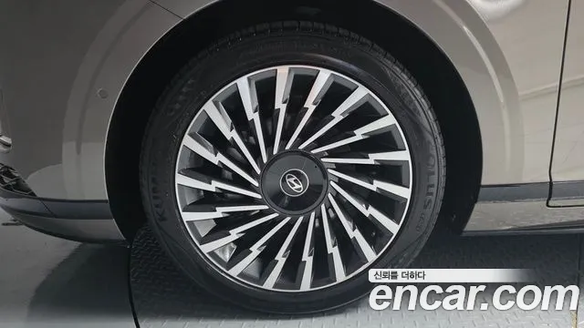 Hyundai Grandeur GN7 — Фото автомобиля 5
