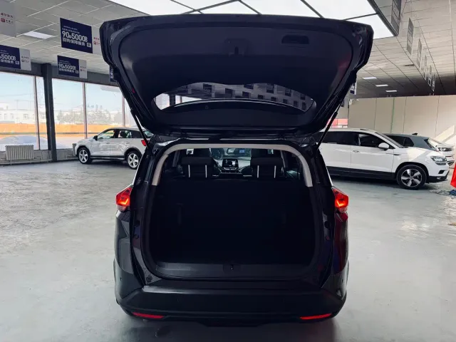 Chevrolet Orlando — Фото автомобиля 12
