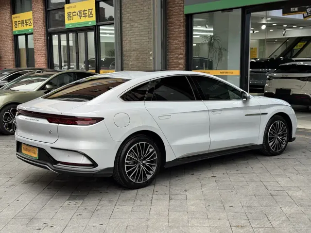 BYD Han — Фото автомобиля 7