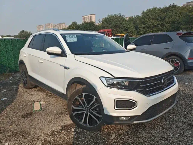 Volkswagen T-Roc — Фото автомобиля 2