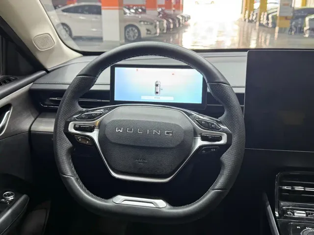 Wuling Starlight — Фото автомобиля 14