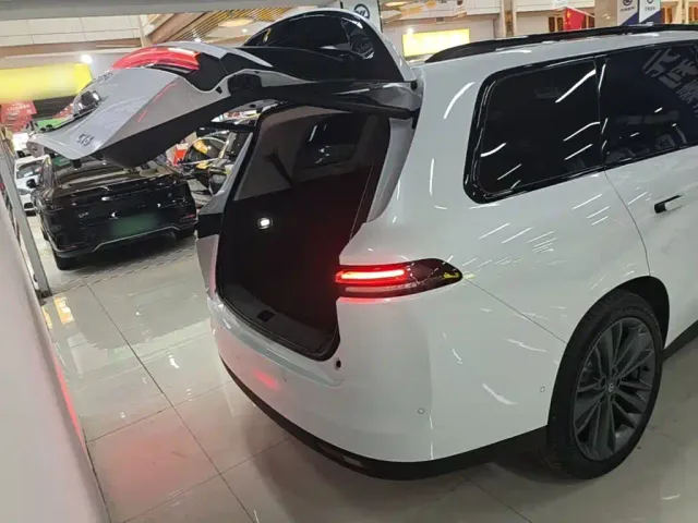 Leapmotor C16 — Фото автомобиля 18