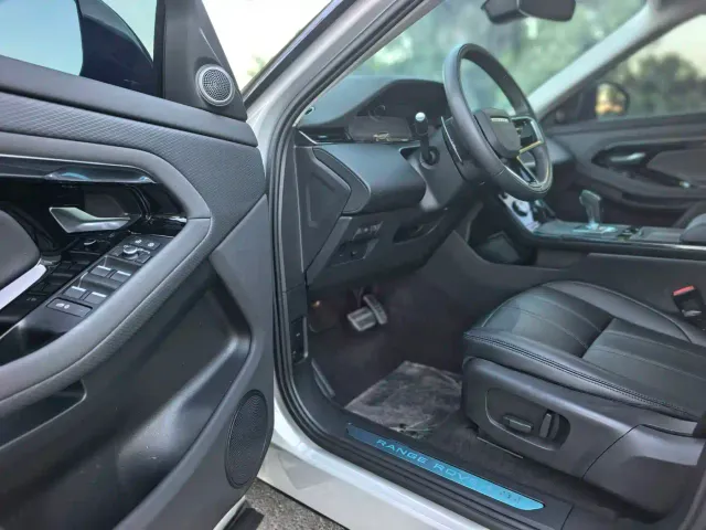 Land Rover Range Rover Evoque — Фото автомобиля 3