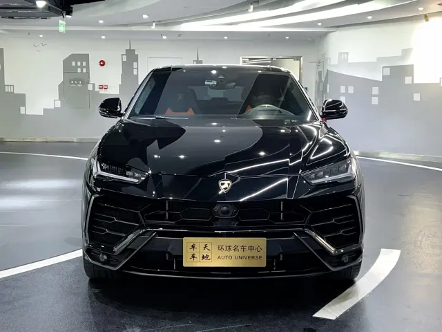Lamborghini Urus — Фото автомобиля 2