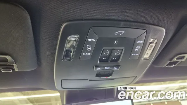 Toyota Sienna 4th Gen — Фото автомобиля 17