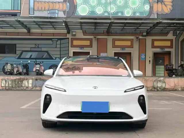 Nio ET5 Touring — Фото автомобиля 2