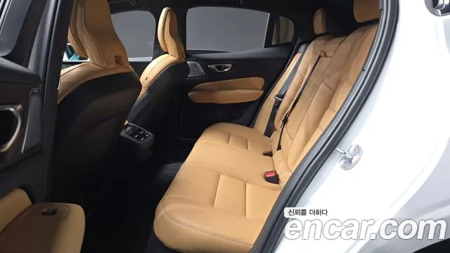 Вольво S60 S60 третьего поколения B5 Ultimate Bright — Фото автомобиля 21