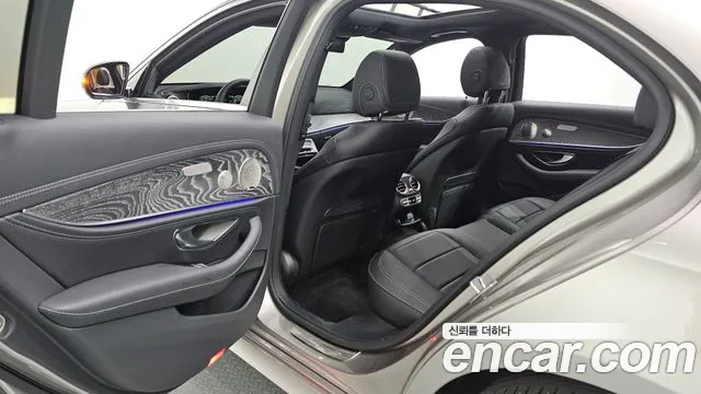Mercedes-Benz E-Class E-класс W213 E350 4MATIC Avantgarde — Фото автомобиля 23