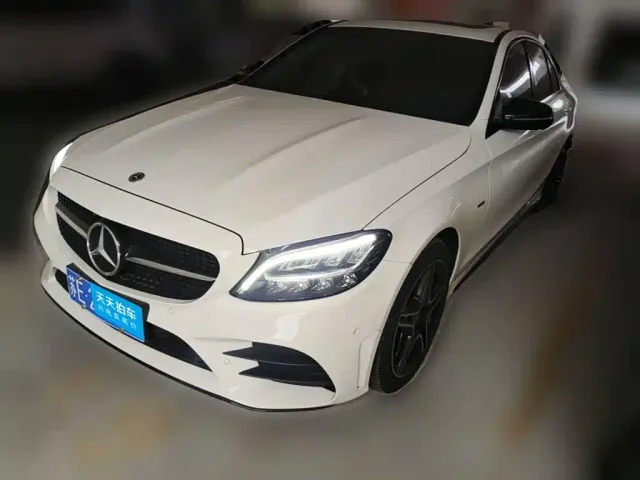 Фотография автомобиля — Mercedes-Benz C-Class