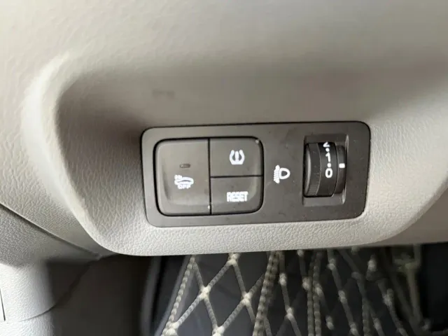 Changan Lumin — Фото автомобиля 19