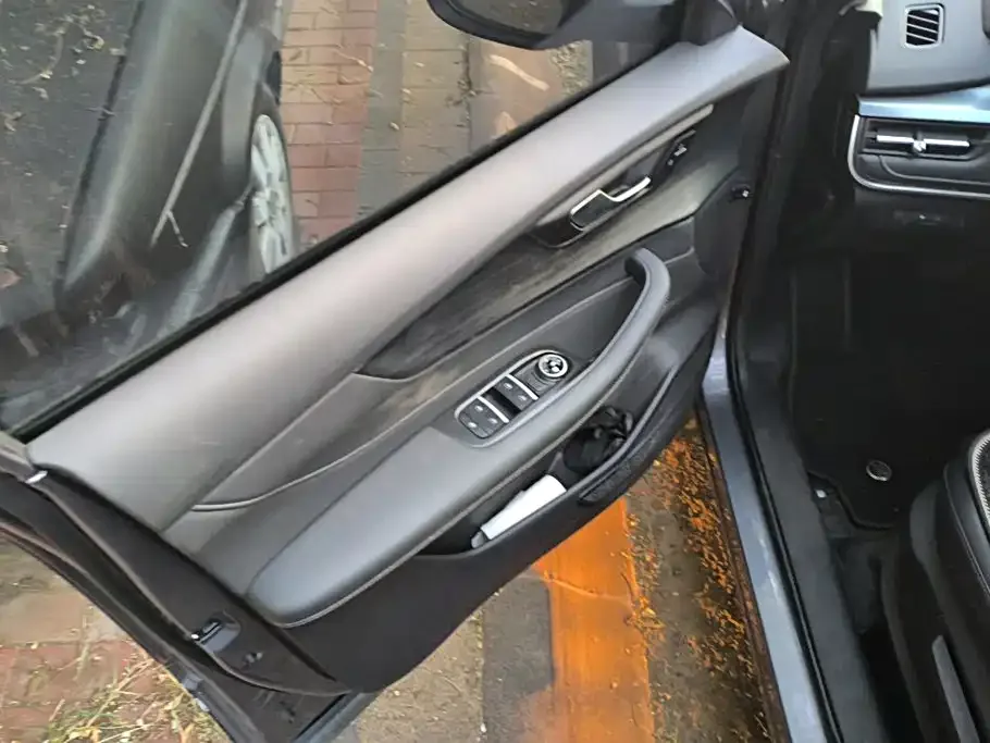 Chery Tiggo 5x 2025 1.5L CVT Excellence Edition — Фото автомобиля 7