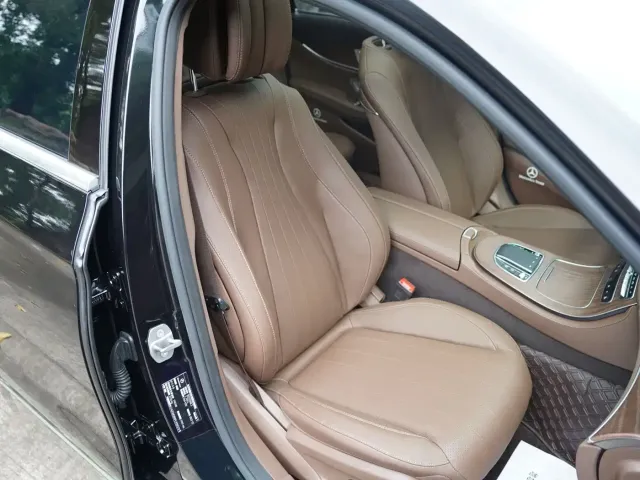 Mercedes-Benz E-Class — Фото автомобиля 15