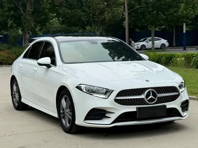 Mercedes-Benz A-Class — Фото автомобиля 3