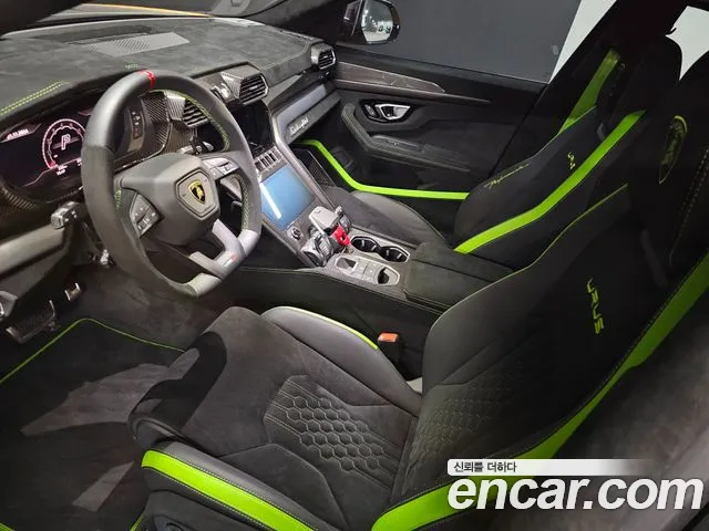 Lamborghini Urus — Фото автомобиля 10