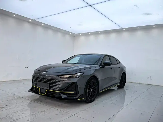 Фотография автомобиля — Changan UNI-V