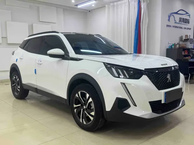 Peugeot 2008 — Фото автомобиля 3