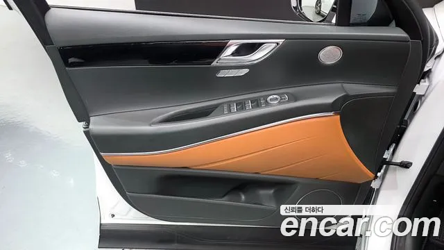 Genesis GV80 — Фото автомобиля 13