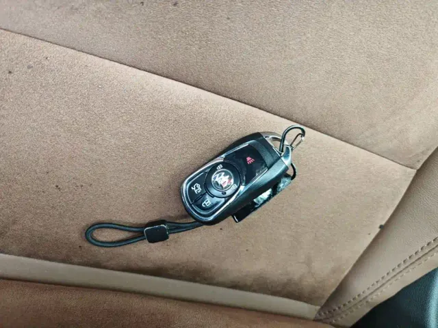 Buick Regal — Фото автомобиля 9