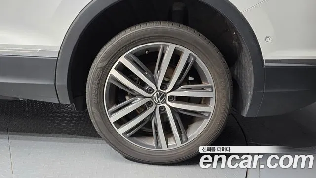 Volkswagen Tiguan — Фото автомобиля 21