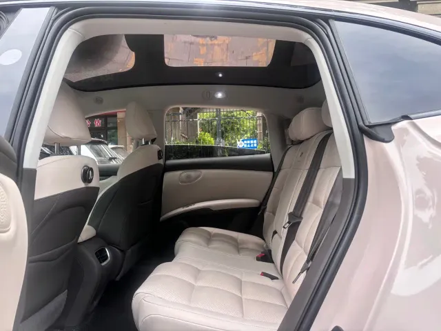 IM Motors LS6 — Фото автомобиля 5