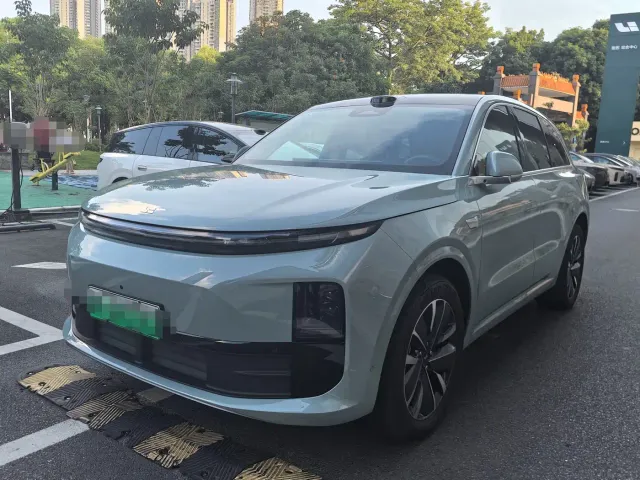 Фотография автомобиля — Li Auto L6