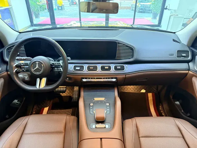 Mercedes-Benz GLS-Class — Фото автомобиля 12