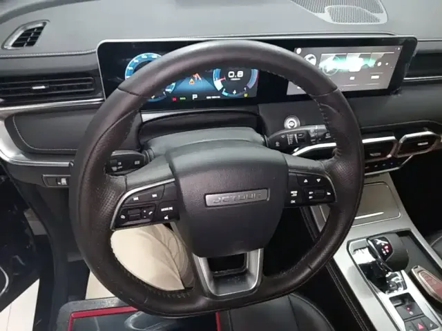 Jetour X70 Plus — Фото автомобиля 10