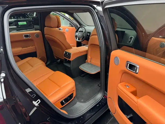 Li Auto L7 — Фото автомобиля 5