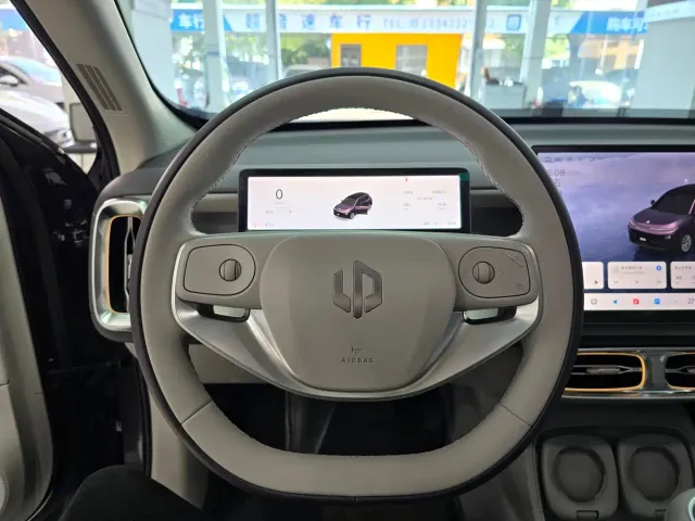 Leapmotor B10 — Фото автомобиля 8